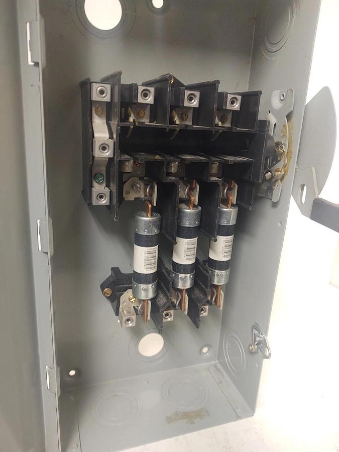 Used 🔥EATON CUTLER HAMMER 100A FUSED SAFETY SWITCH DISCONNECT 240 VAC 30 HP DG323NGB
