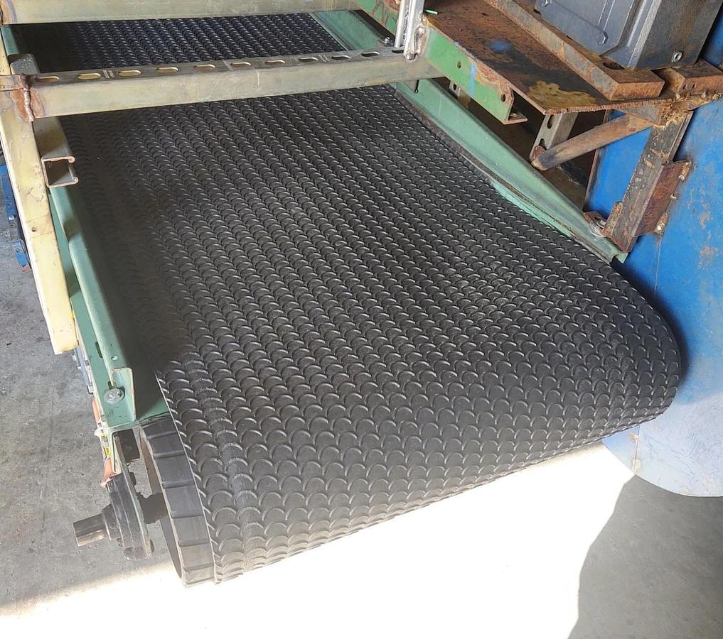 Used 🔥Roach 21'x30" Power Conveyor 1/2 Moon Material Belt in Good Condition