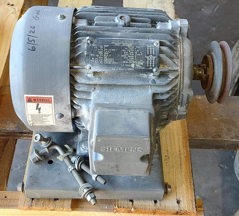 Used SIEMENS RGZP 3 PHASE MOTOR 1LAO182-4FP21 3 HP 182 T FRAME 3505 RPM
