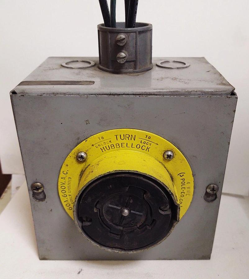 Used Hubbell HBL26421 3-Pole 4-Wire Grounding Flanged Receptacle 60 Amp 600VAC Lock