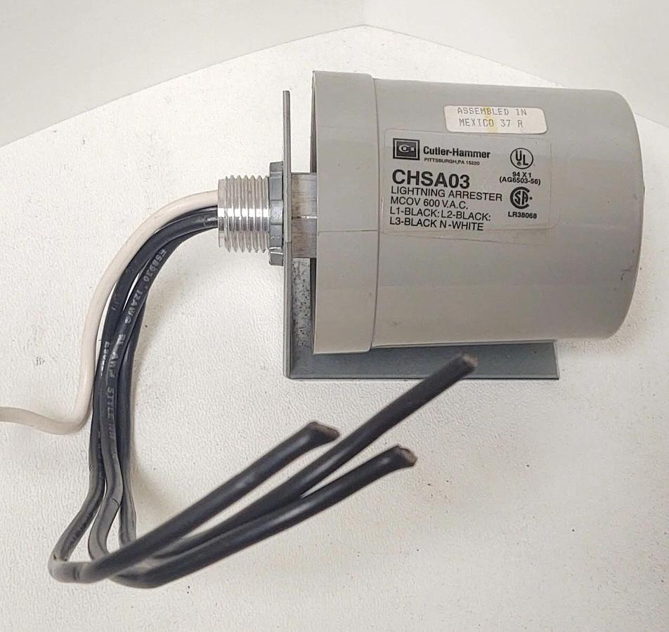 Used 🔥Cutler-Hammer CHSA03 Lightning Arrester 600VAC Surge Protector