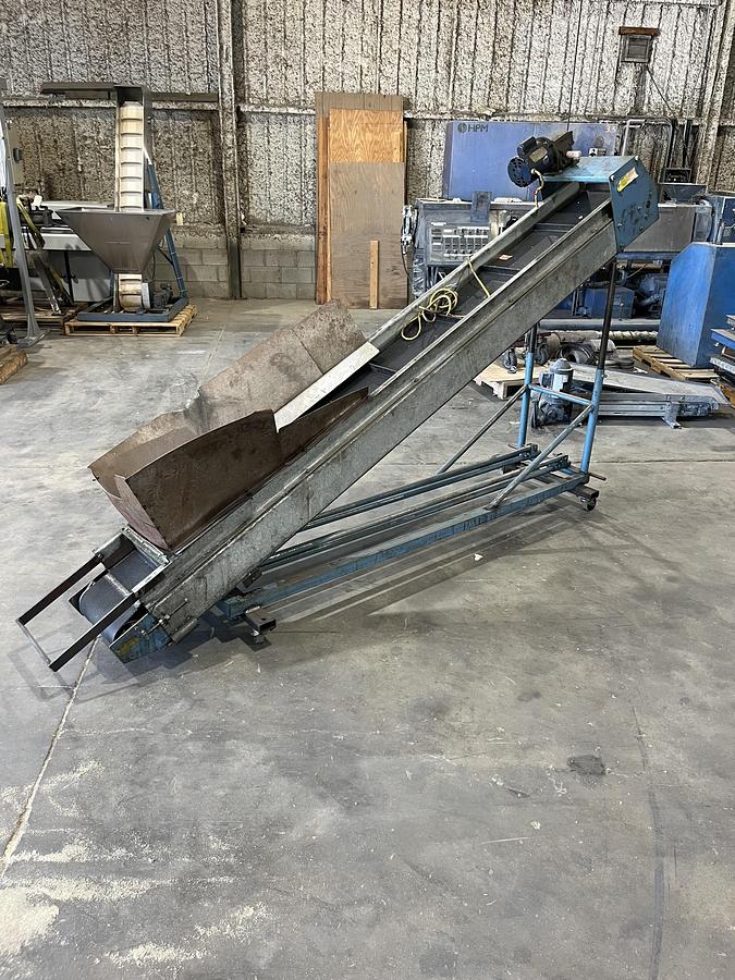 Used 12" x 10' Cleated Conveyor 110v Single phase