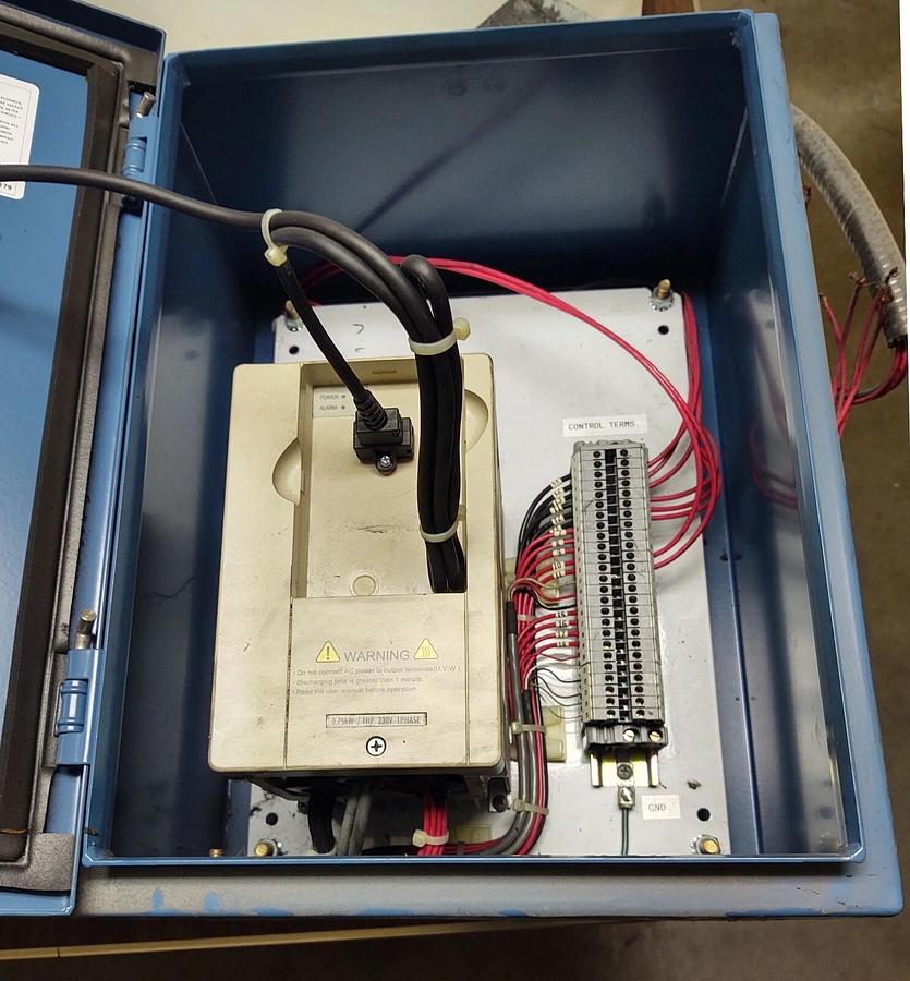 Used Parker Zenith Enclosure VFD Drive 007B21A Delta Electronics 240V 1Ph to 1Hp 3Ph
