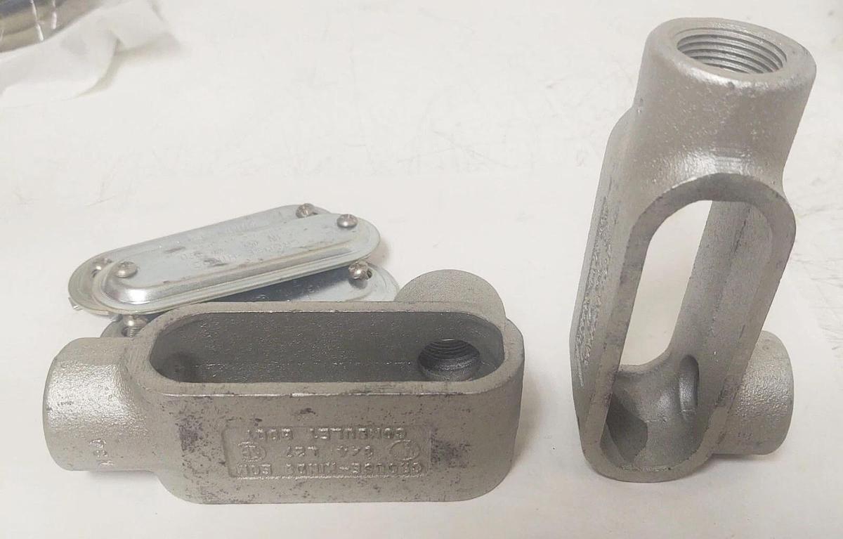 🔥(2PCS) CROUSE-HINDS L27, Rigid Conduit Outlet Body, 3/4, Form 7, With 3 Covers