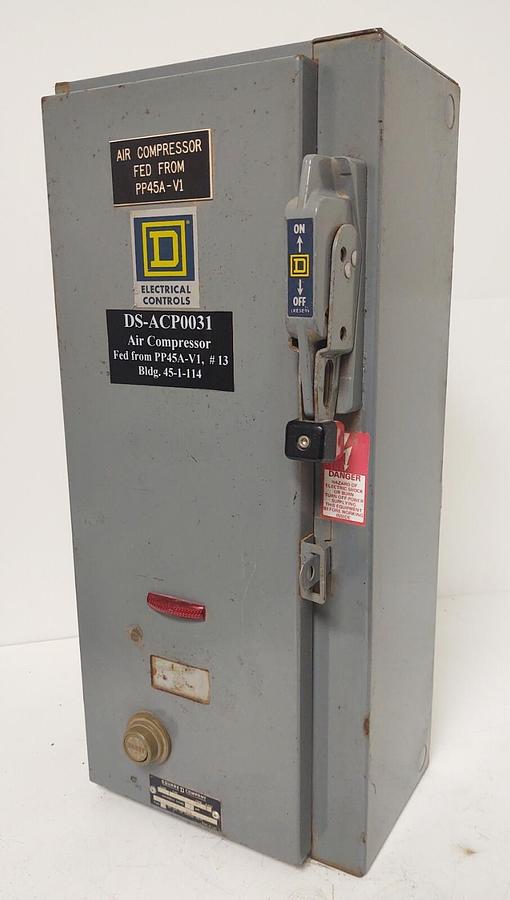 Used 🔥 SQUARE D SIZE 1 COMBINATION MOTOR STARTER 30 AMP 600V 220V COIL NEMA SIZE 1
