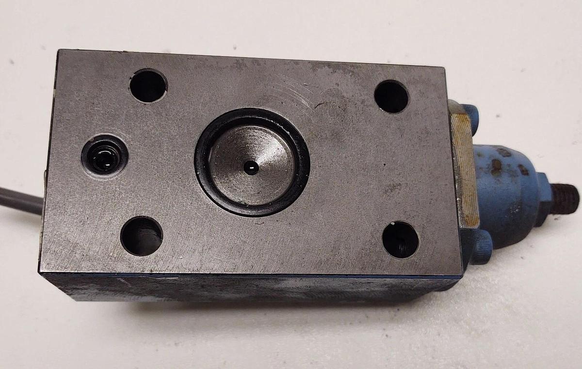 Used Nissei Hydraulic PSI Switch Valve Fuji PEW-12L/N Limit Switch press lockup clamp