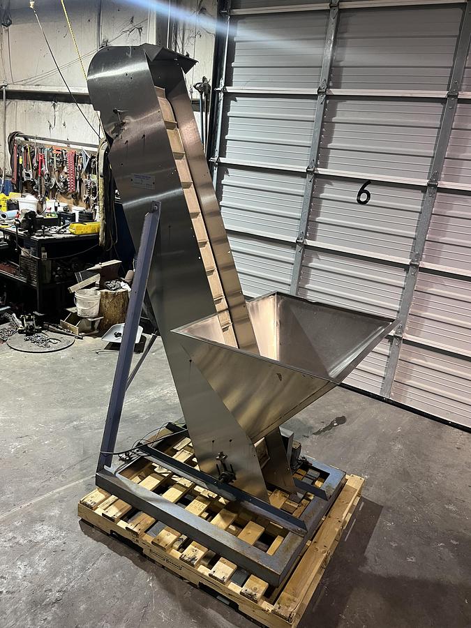 Used Norwalt Design Inc Hopper Feeder Incline Cleated Conveyor