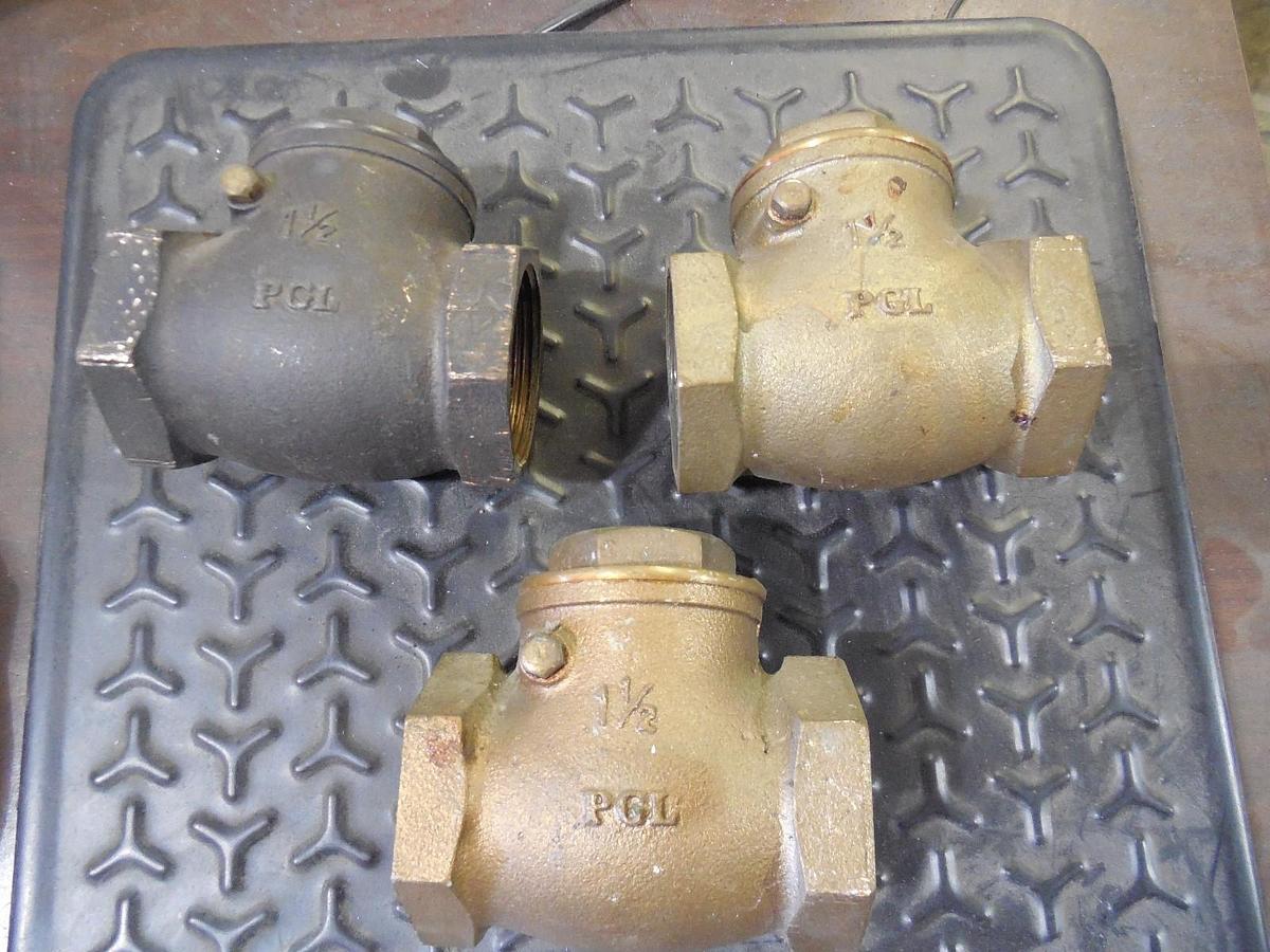 Used 3 Used Brass 1-1/2" 125 WSP 200 WOG Check Valve - Swing Type