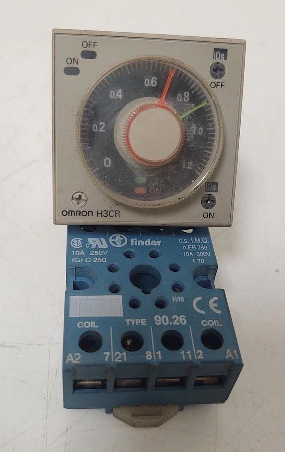 Used 🔥Omron H3CR-F8-300 timer relay H3CRF8300 with Socket Base