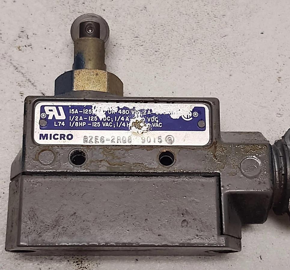 Used MICRO SWITCH BZE6-2RQ8 SNAP LIMIT SWITCH 15A TESTED FREE SHIPPING