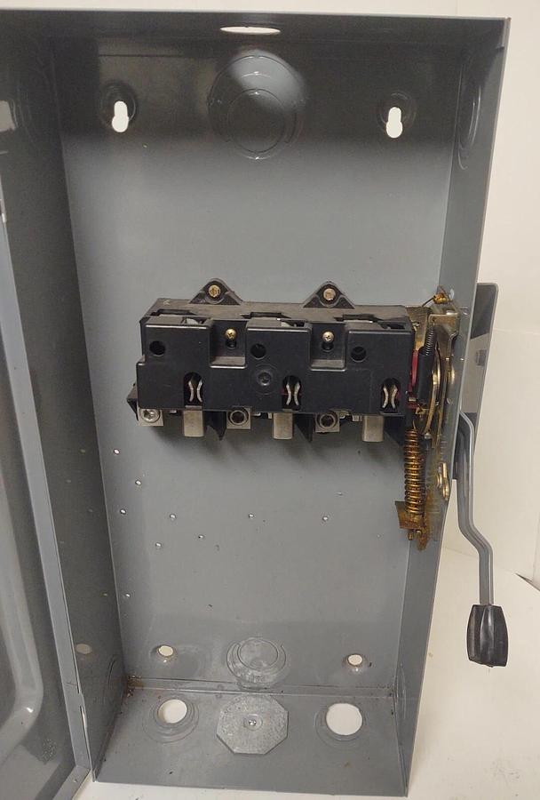 Used 🔥 SQUARE D D324N Series E, 200A 240V 60Hz General Duty Safety Switch