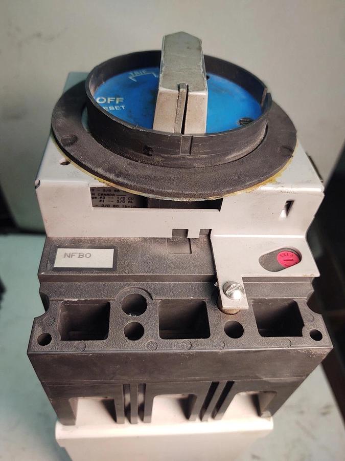Used Mitsubishi MJII Molding Machine 100 Amp On Off Switch GE TED134100WL With Stand