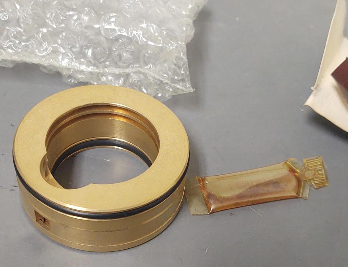 🔥Inpro Seal Bearing Isolator 1900-A-P0041-0 Shaft 1.438 Bore 2.225