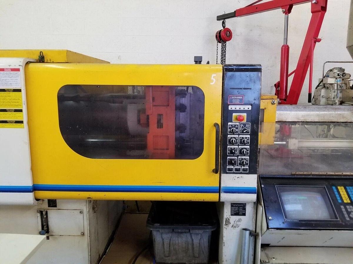 Used Mitsubishi 90-210 Ton Plastic Injection Molding Machine Operator Switch Panel