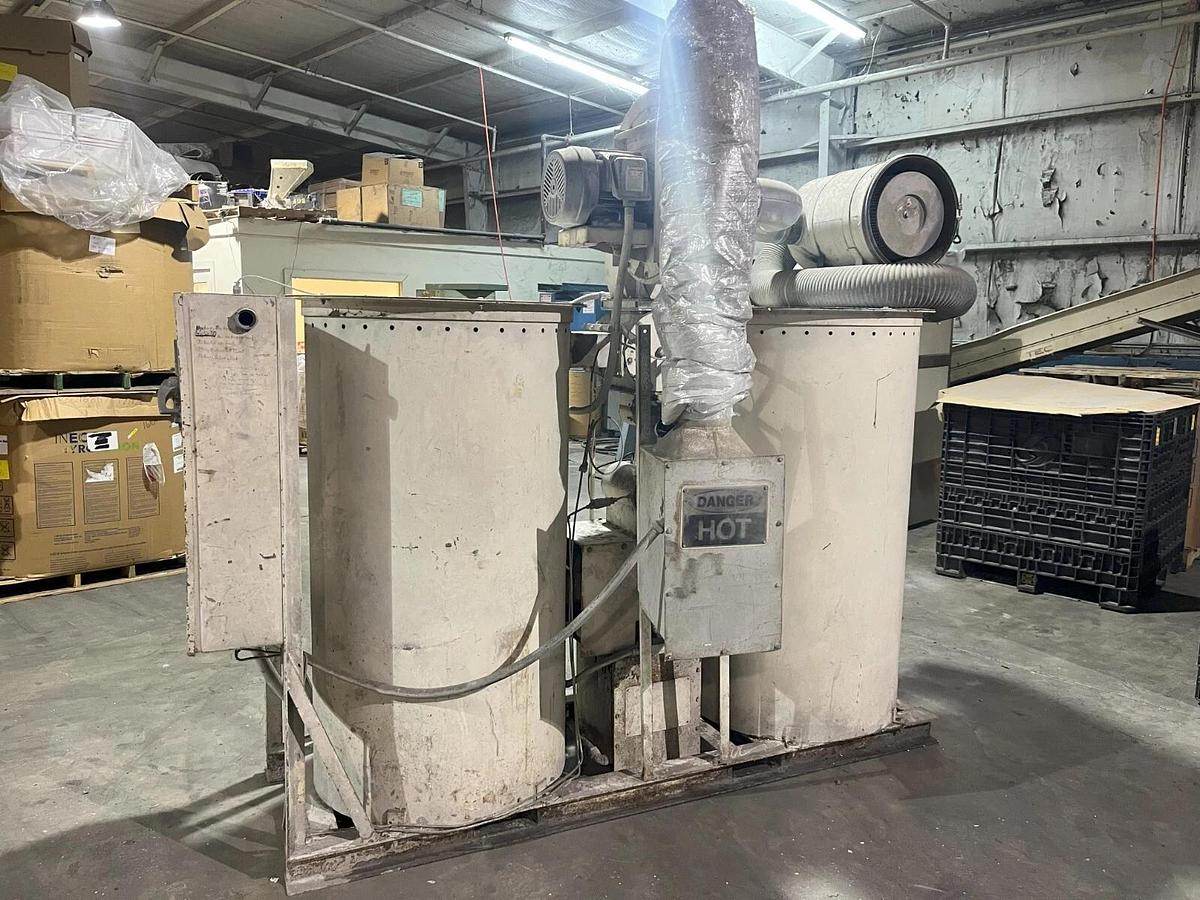 Used Walton Stout Desiccant Twin Bed Plastic Dryer WSD 600