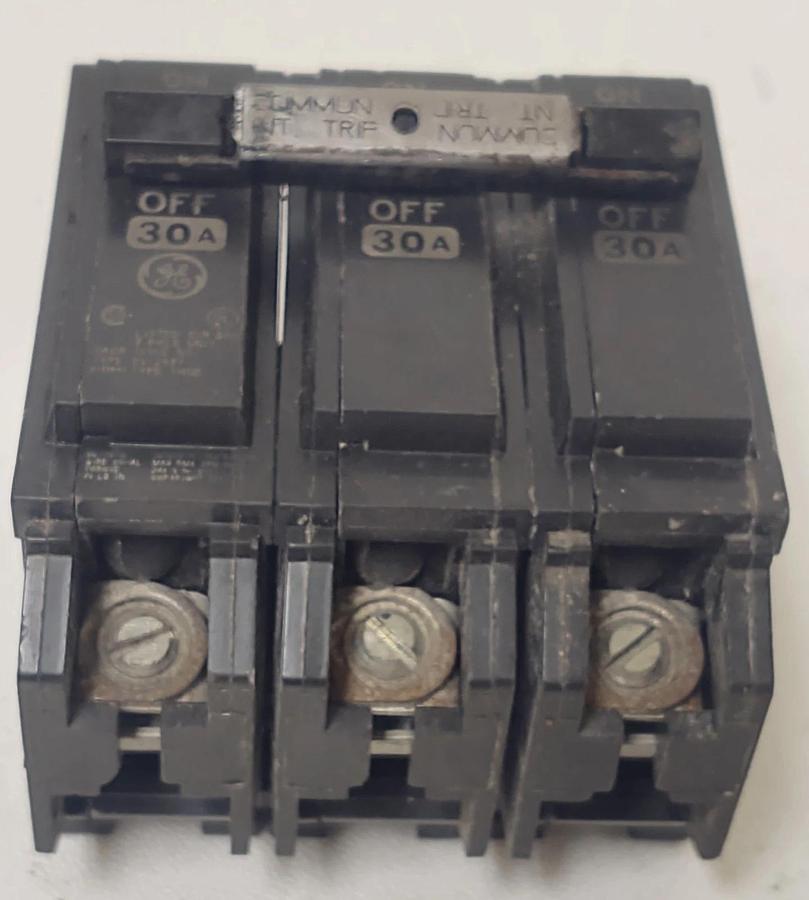 Used 🔥GE THQB Instant Trip Circuit Breaker 30A Bolt On 240V 3P Missing One Screw