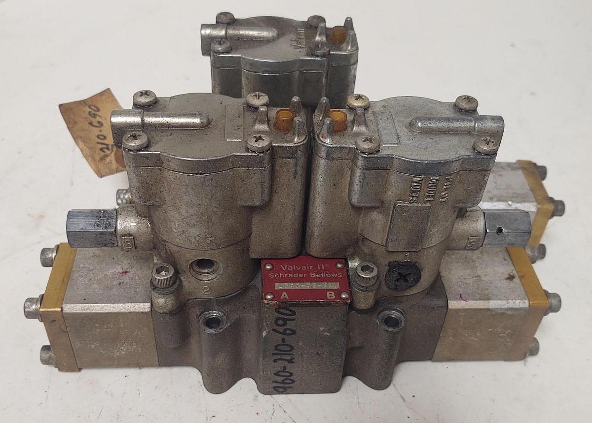 Used 🔥(QTY 2) Schrader Bellow L665-39-211 Double Solenoid Pneumatic Valve 120V Coil
