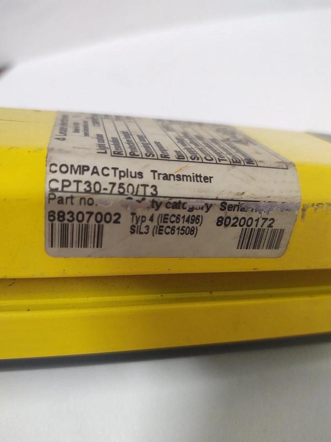 Used 🔥 LEUZE CPT30-750/T3 SAFETY LIGHT CURTAIN TRANSMITTER