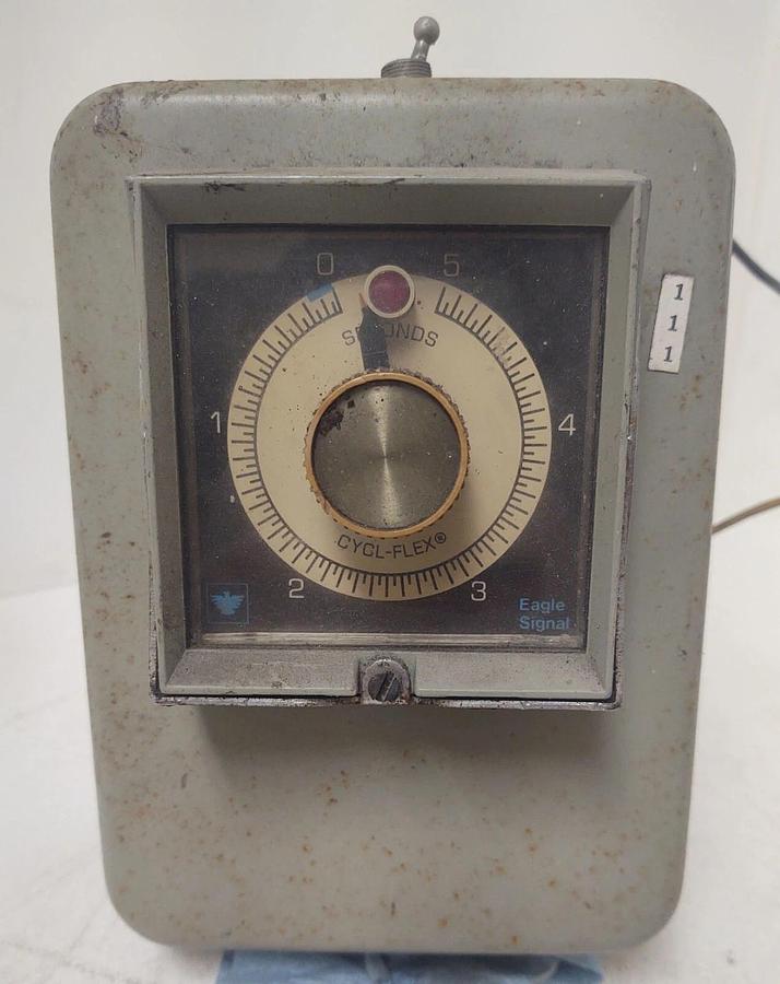 Used 🔥 EAGLE SIGNAL CYCL-FLEX TIMER  0-5 SEC. with Enclosure.
