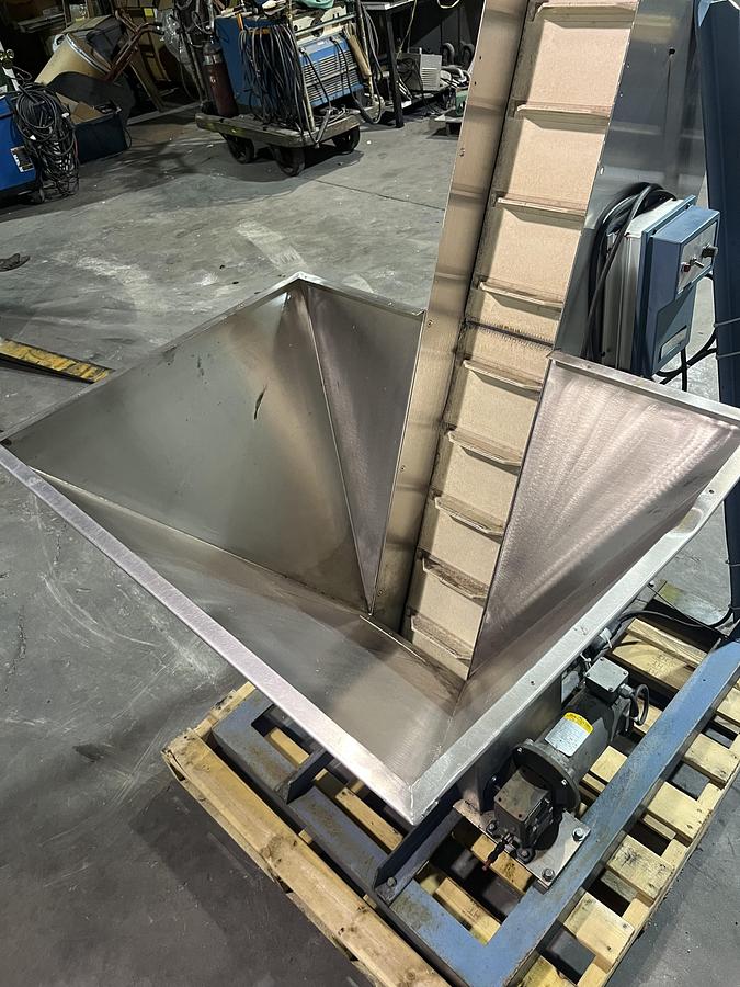 Used Norwalt Design Inc Hopper Feeder Incline Cleated Conveyor