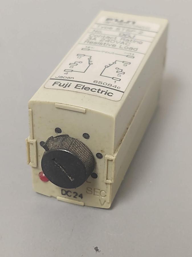 Used 🔥(QTY 5) Fuji ST5P-2 Timmer Relay 24V