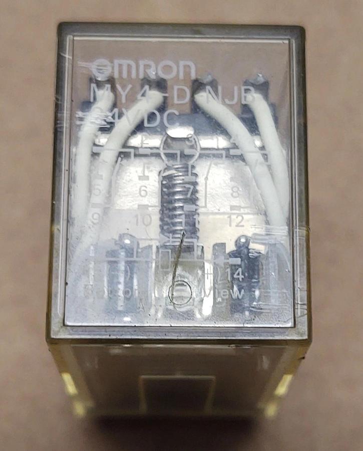 Used (8) 4PDT OMRON MY4 RELAY 14 PIN 24VDC WITH SOCKET BASEs (6) 2PDT LY2 (1) H3Y-2