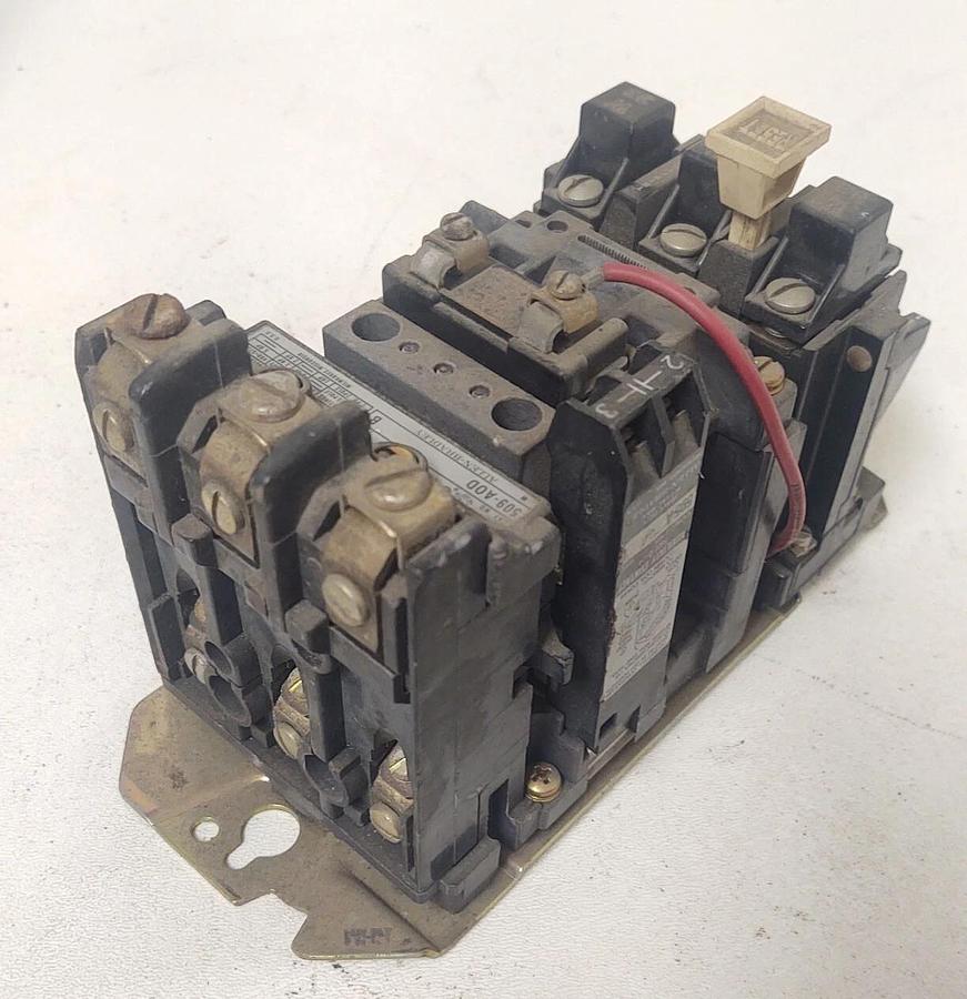 Used 🔥 Allen-Bradley 509-AOD NEMA Size 0 Motor Starter With 120 Volt Coil W32 Heater