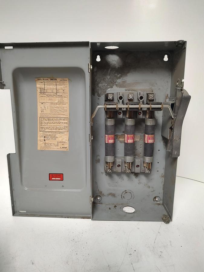 Used Siemens Gould ITE F353 Fusible Safety Switch 100A 600V 25HP