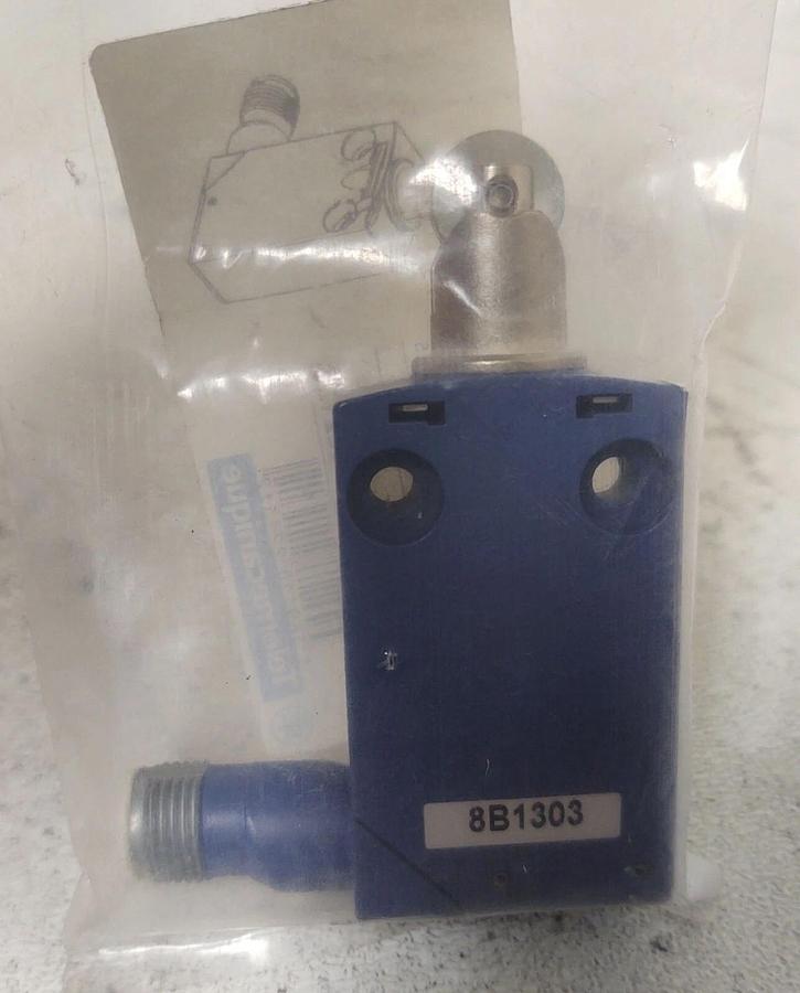 🔥New Telemecanique XCMD2102C12 Limit Switch SHIPPING FROM USA