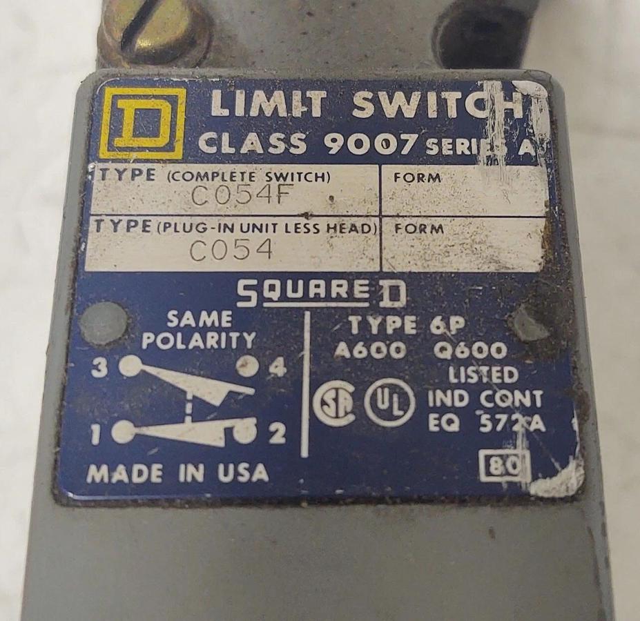 Used 🔥NICE SQUARE D C054F Industrial Limit Switch, Roller Plunger