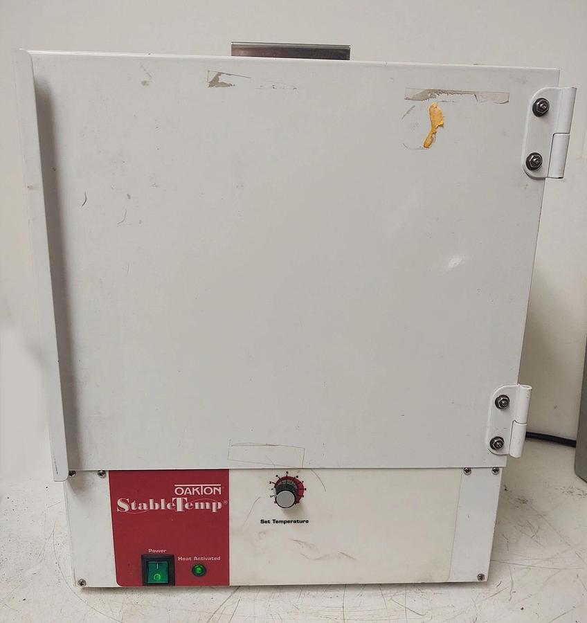 Used Oakton StableTemp 9071209 Gravity Convection Oven 05015-51  104°f-392°f  115VAC
