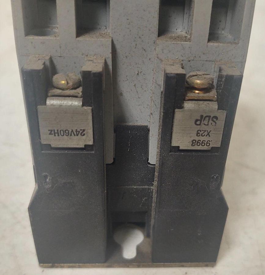 Used 🔥(2 PCS Lot) Square D Class 8501 Control Relay, Form FP Series A, 24V Coil
