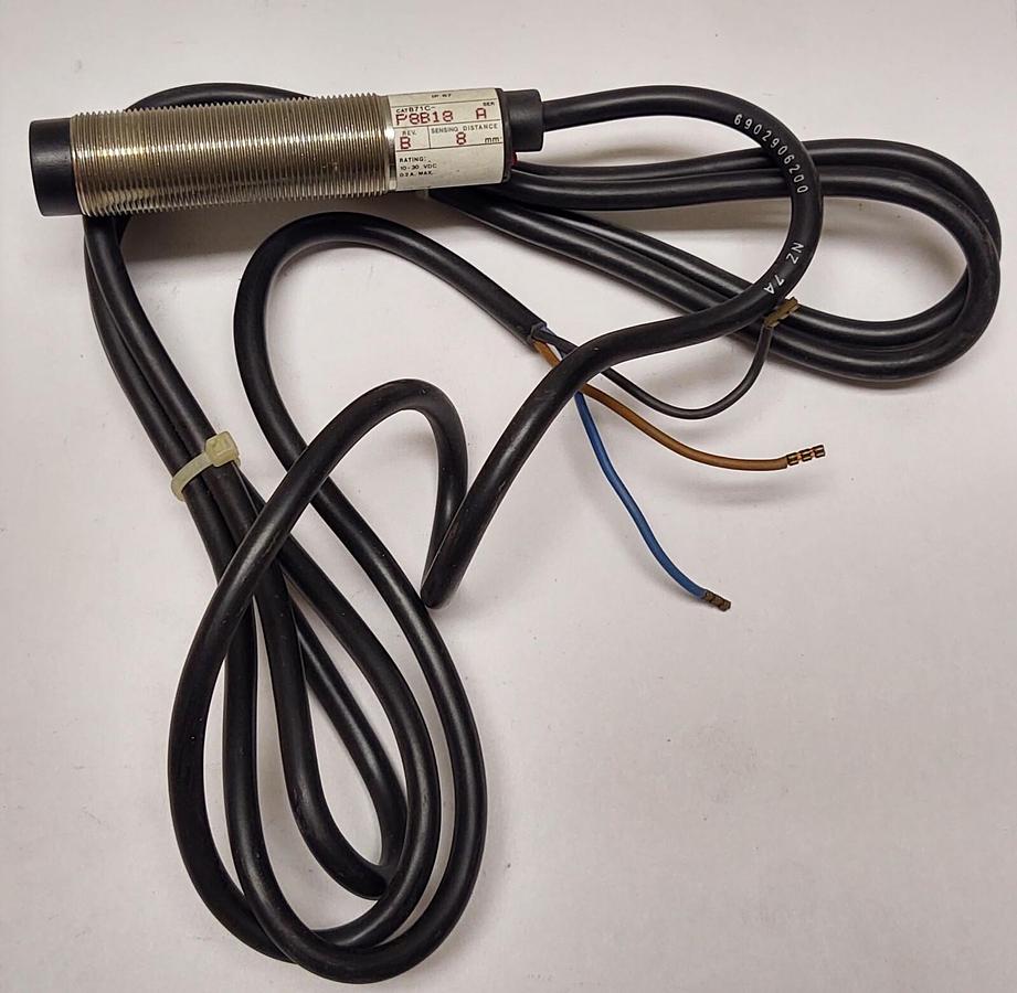 Allen-Bradley P8B18 10-30 Vdc Proximity Sensor Made in Germany FREE SHIPPING