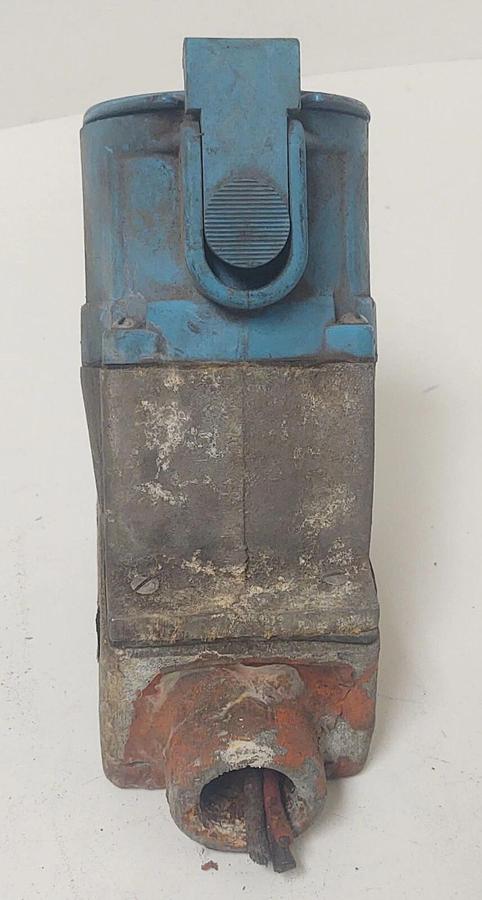 Used 🔥RUSSELLSTOLL LOCKING RECEPTACLE WITH BASE 3F0414 & 3MP414 PLUG 30A 600V