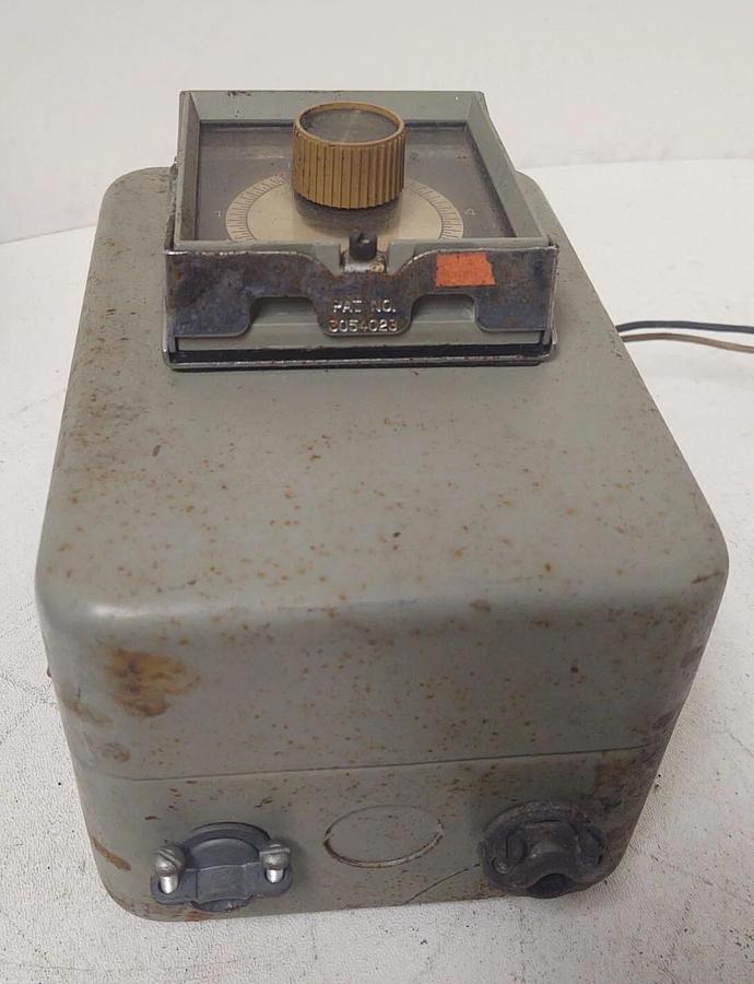 Used 🔥 EAGLE SIGNAL CYCL-FLEX TIMER  0-5 SEC. with Enclosure.