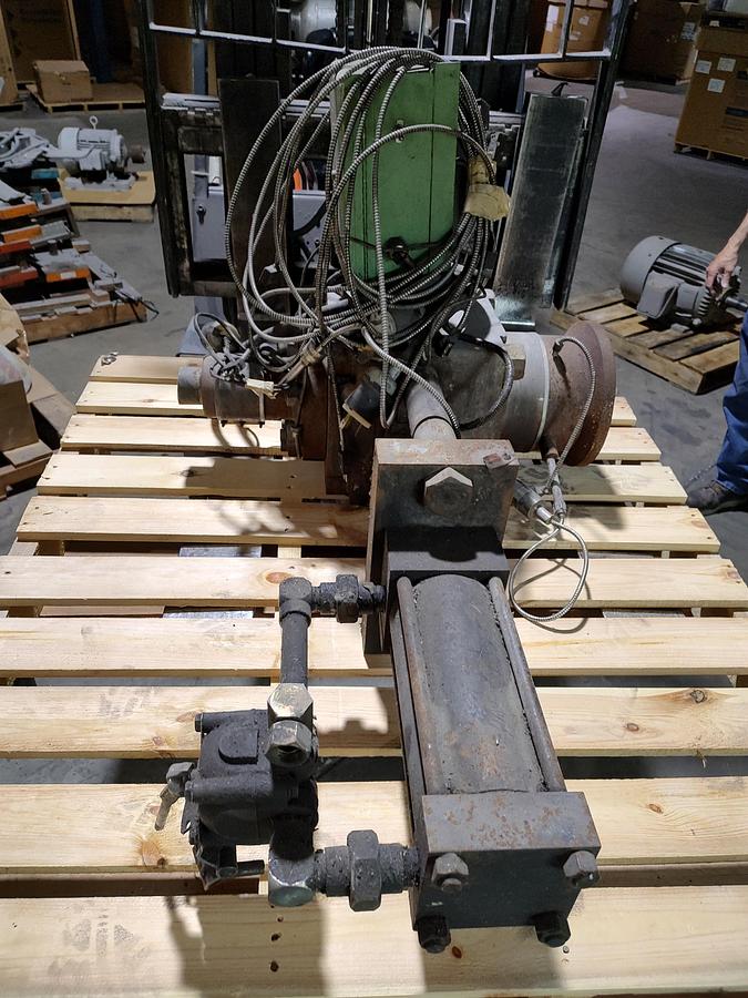 Used 4-1/2" Hydraulic Screen Changer for Extruder