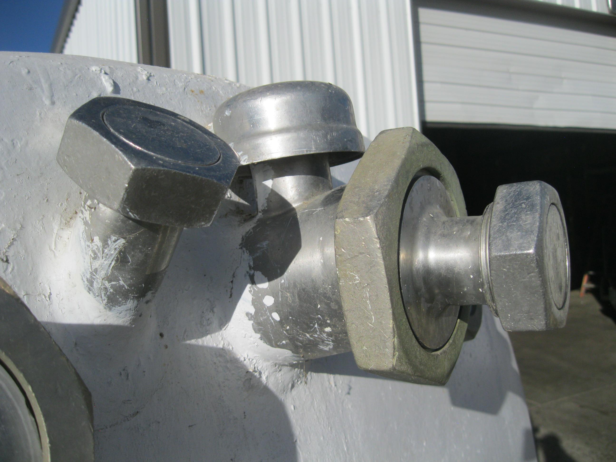 Refurbished 2000 GALLON STORAGE TANK WITH AGITATION AND COLD WALL