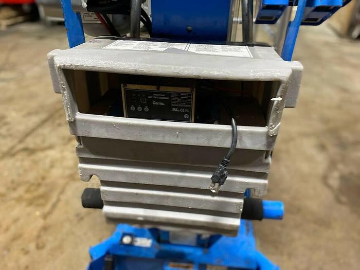 Used 2012 GENIE AWP-25S