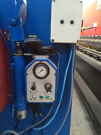 Usato PIEGATRICE OMAG IDRAULICA 3000 X 40