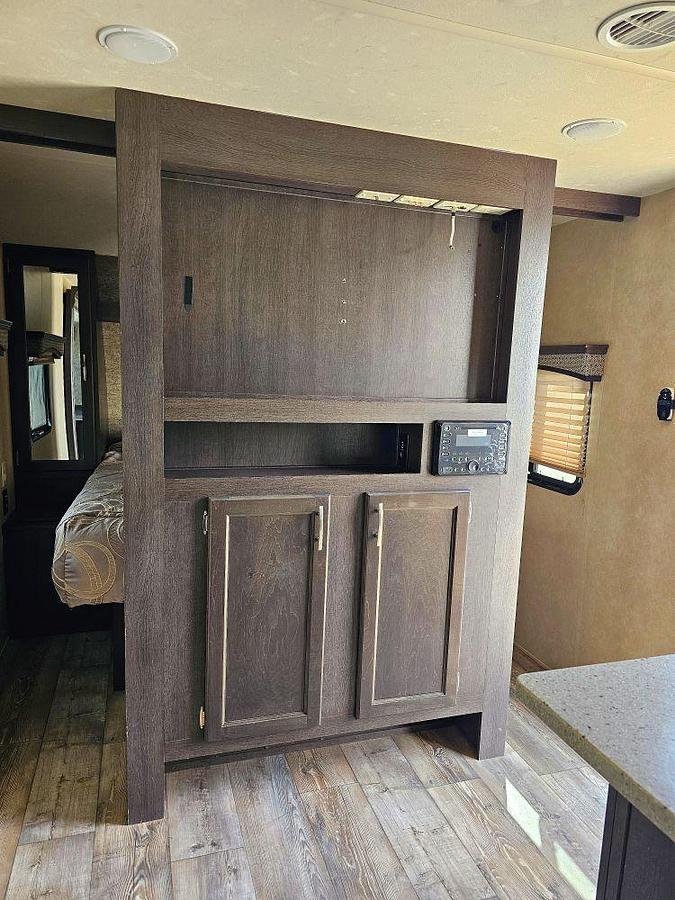 Used 2018 FOREST RIVER SONOMA 240BHS