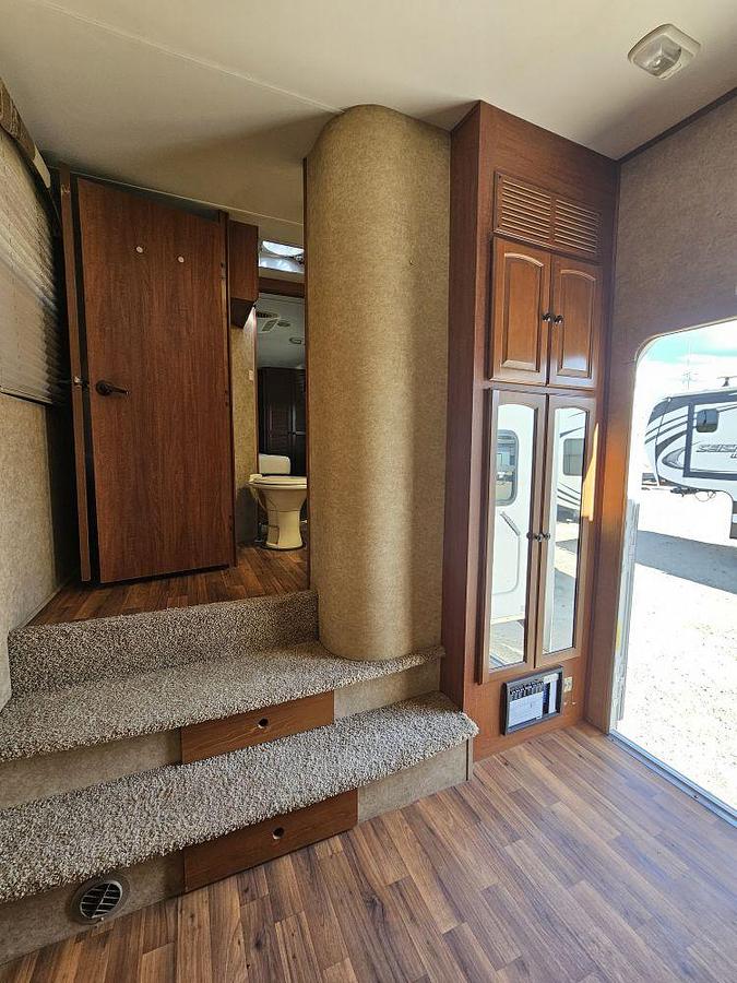 Used 2011 HEARTLAND ELKRIDGE 34TSRE