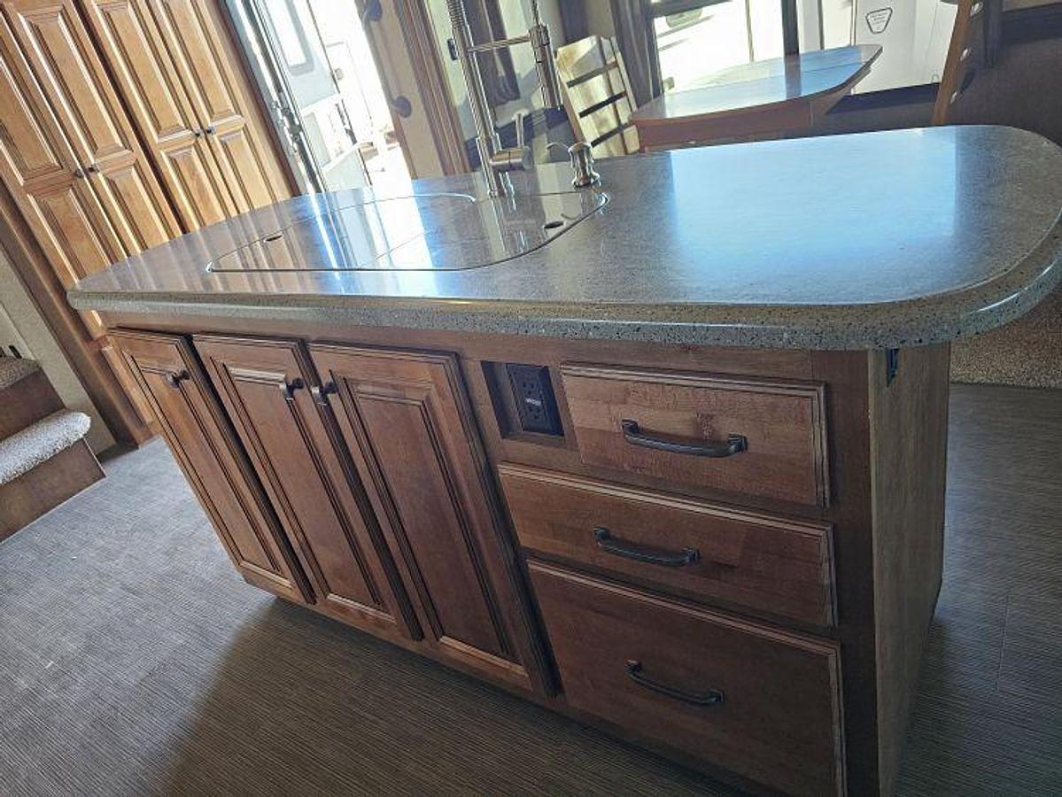 Used 2018 HEARTLAND  BIG COUNTRY 3560 SS