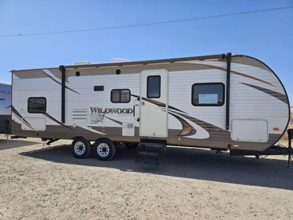 Used 2015 Forest River Wildwood 28DBUD