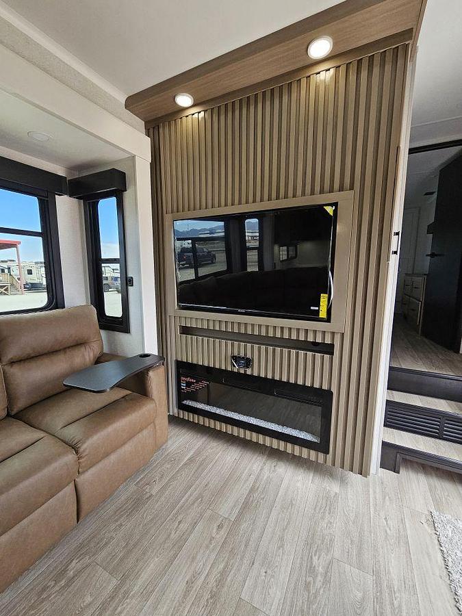 2027 HEARTLAND BY JAYCO CYCLONE 3913
