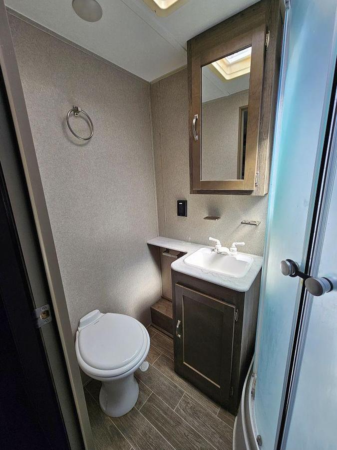 Used 2020 FOREST RIVER PALOMINO PUMA 32RBFQ