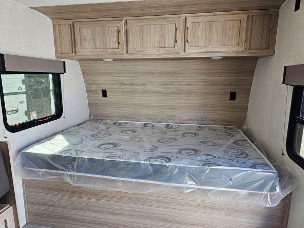 2025 KZ RV Sportsmen Classic 191BHK
