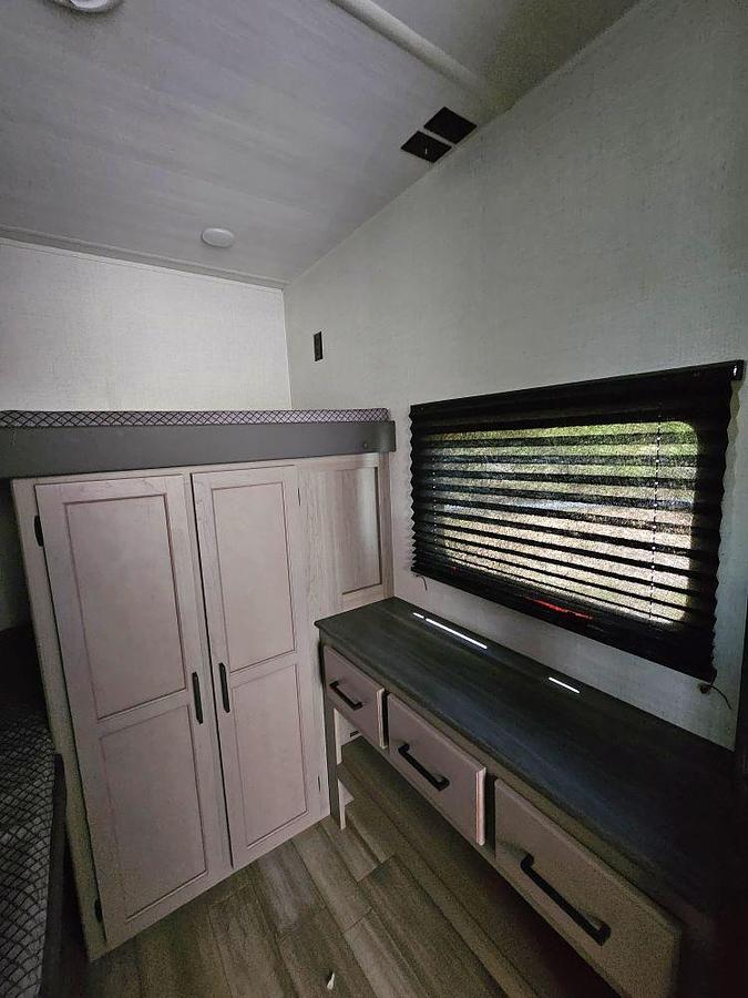 Used 2024 Keystone RV HIDEOUT 291BR