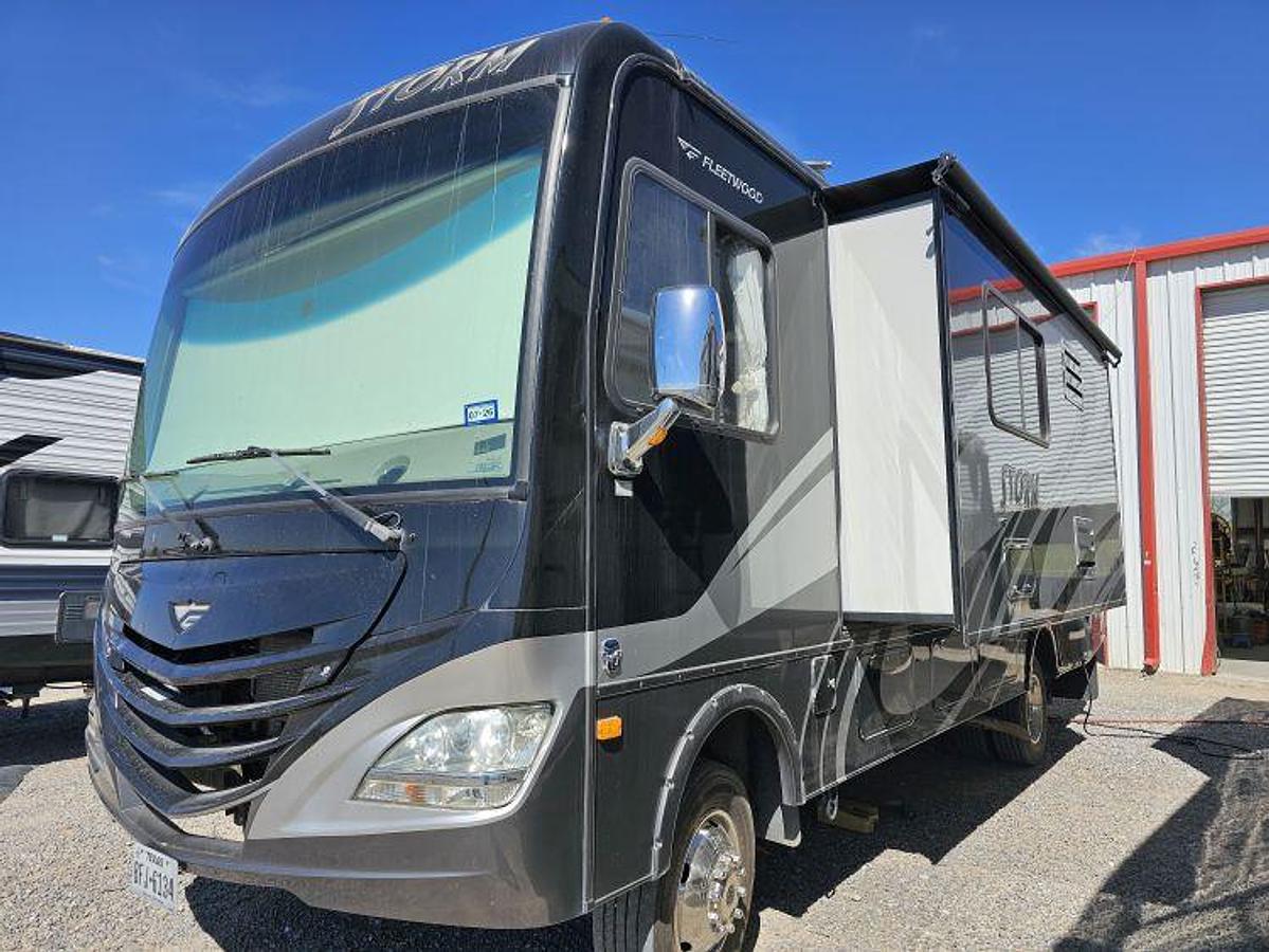 Used 2013 FLEETWOOD STORM 28MS