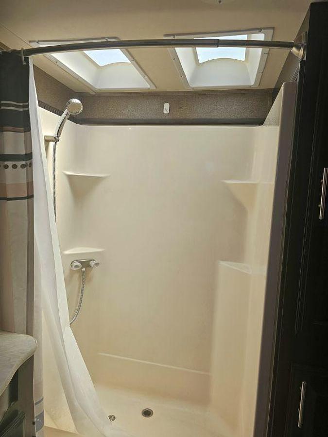 Used 2016 Jayco Seismic Wave 412W