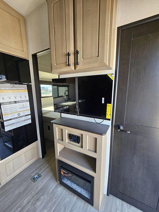 2027 HEARTLAND BY JAYCO CYCLONE 2214